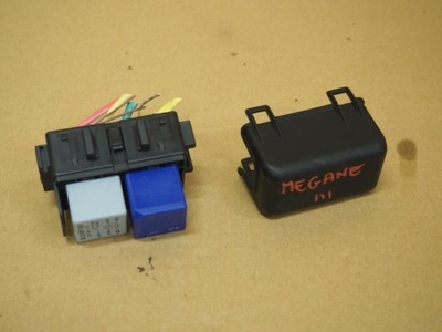 Коробка реле renault megane iii 8200222933 фото №1