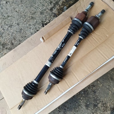 Citroen c3 iii 1.2 vti привідний вал ліва фото №1