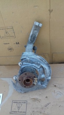 Bmw x5 f15 поворотный кулак перед правая 6869870 фото №1