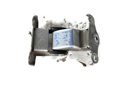 Opel vivaro 10r петля правий задня верхній фото №1