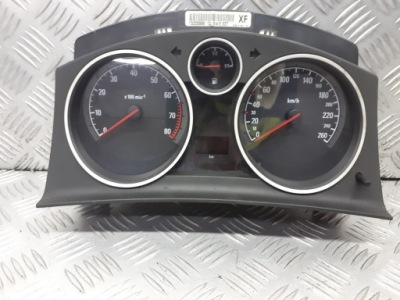 Счетчик приборы opel astra h 1.8 13225986 фото №1