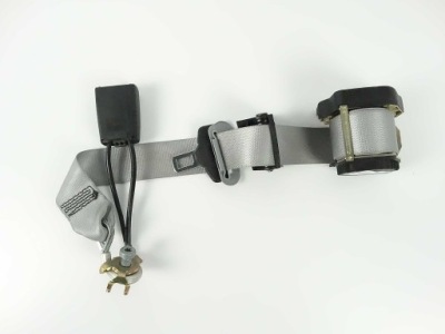 Mercedes s w220 pas безпеки задня середина фото №1