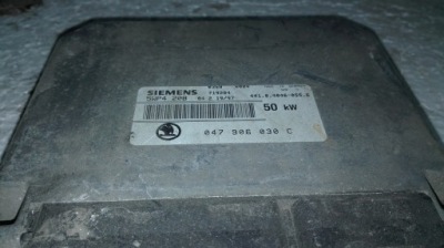 Бортовой компьютер двигателя skoda 047906030c фото №1