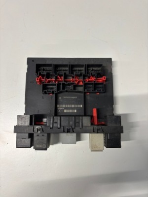 Модуль блок управления комфорта блок управления бортовой сетью audi a3 8p 8p0907279f фото №1