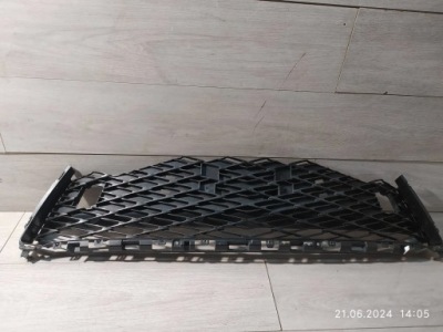 8954. lexus rx iv f-sport решётка средняя бампер перед 53155-48060 фото №1