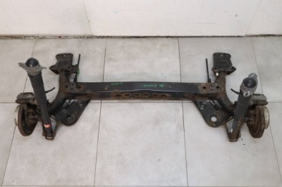 Балка oś задняя задняя skoda octavia iii hb 5q0501115 фото №1