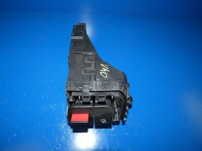 Volvo v40 ii 12- замок сиденье левый задняя фото №1