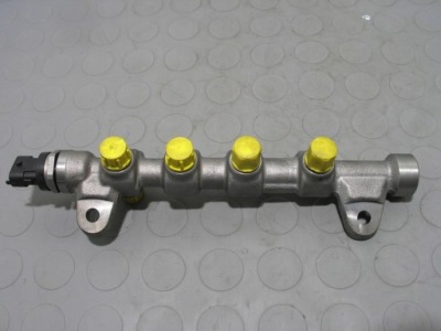 Молдинг впрыскная fiat alfa romeo 2.0 mjet 55272135 фото №1