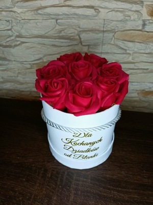 Flower Box mydlane róże kompozycja DEDYKACJA