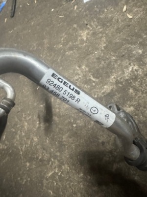 Renault trafic iii шланг кондиціонера 924805198r фото №1