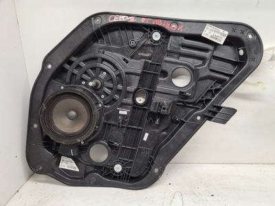 Kia ceed ii hb kombi подъемник дверь правый задняя 2012- фото №1