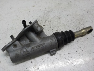 Scania помпа зчеплення фото №1