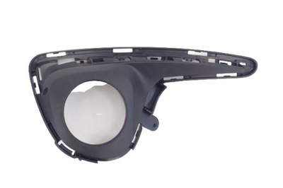 Toyota yaris 2017- заглушка правая рамка решётка фото №1