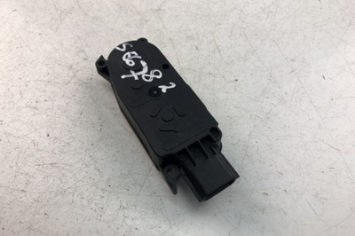 Блок управления dacia sandero ii 6477r1012 2014 фото №1