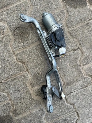 Toyota yaris iii моторчик дворник фото №1