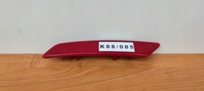 Jaguar i-pace ліва лампа відбивач w бампер задня фото №1