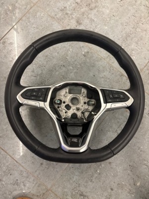 Руль мультифункция r-line vw taigo 2g0419089 фото №1