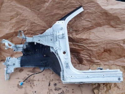 Toyota yaris cross порог бок стойку левая обшивка четверть фото №1