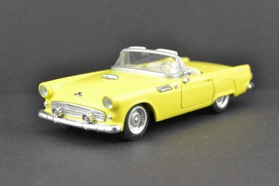 A137. FORD THUNDERBIRD SKALA 1:43.