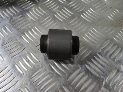 Genesis coupe втулка резиновый элемент рычага передний перед фото №1