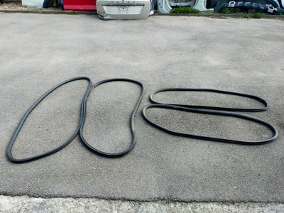 Volvo v40 cc прокладка отверстие дверь резиновый элемент odrzwi фото №1