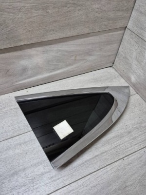 12585. tesla x стекло кузовная левый задний  1034906-80-f фото №1