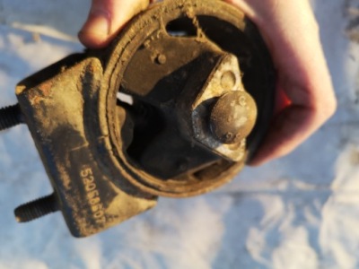 Jeep xj 2,5 td подушка двигателя левая фото №1