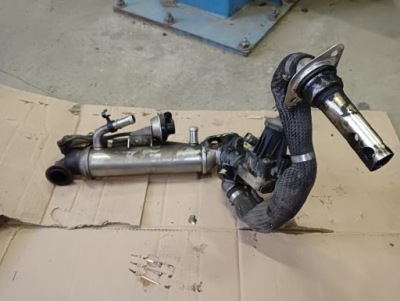 Клапан радіатор вихлопних газів egr ford 2.2 tdci i 703784280 50276432 fb3q9u443 фото №1