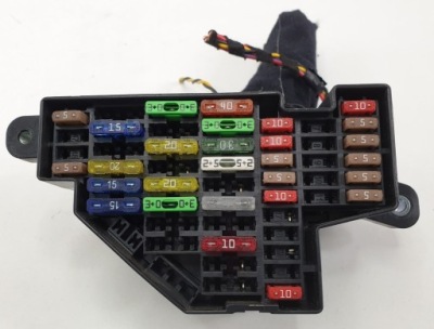 Коробка запобіжників skoda octavia ii 1.8 tsi фото №1