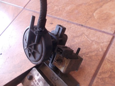 Клапан вакууму vw audi 357906283 фото №1