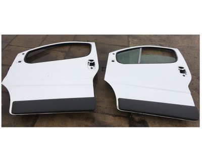 Дверь левый перед trafic vivaro фото №1