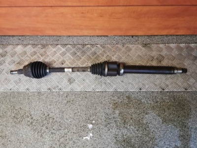 Приводной вал правая focus mk3 1.0 ecoboost bv61-3b436-ta фото №1