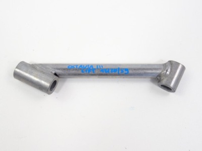 Octavia iii 3 lift кронштейн турбіни 04l129723a фото №1