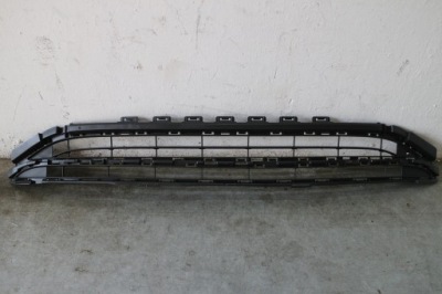 Решётка заглушка средняя перед mercedes w243 eqa a2438857701 фото №1