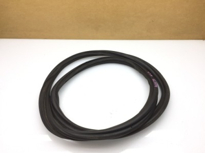 Alfa romeo 159 прокладка кузовная ниша крышки багажника фото №1