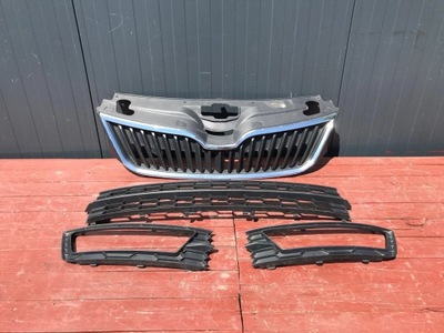 Решітка радіатора решітка skoda rapid 2012- фото №1