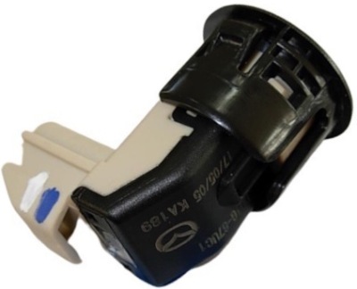 Датчик паркування задній внутрішній нижній з koszyczkiem оригінал mazda cx-3 фото №1