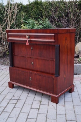 Komoda Biedermeier po renowacji