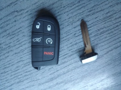 Czysty ключ pilot jeep grand cherokee 2014- фото №1