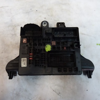 Opel insignia a коробка предохранителей 22737768 фото №1