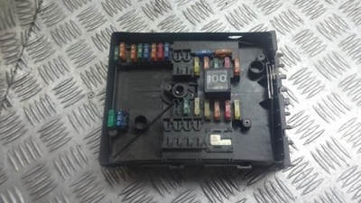 Коробка запобіжників volkswagen touran фото №1