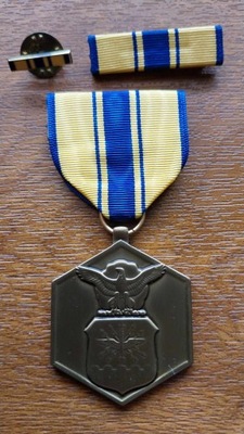 MEDAL COMENDANCKI AMERYKANSKICH SIŁ POWIETRZNYCH - KOMPLET - od 1 zł