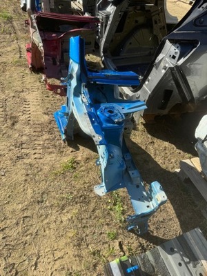 Чверть ліва перед поріг peugeot 208 ii фото №1