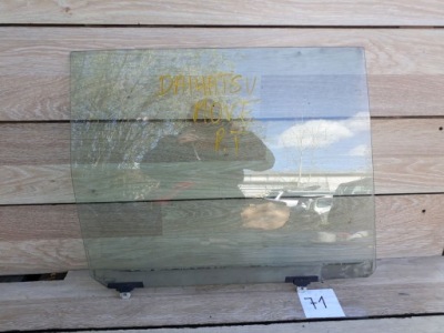 Daihatsu move скло бічна двері задня права оригінал фото №1