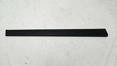 Молдинг двері лівий перед передня kia stonic 87723-8h400 фото №1