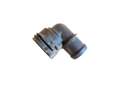 Патрубок системи охолодження audi q3 8u 2.0 tdi 2011-2018 rok 5n0122291f фото №1