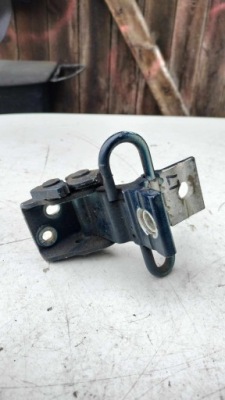Петля дверь левый задний нижний audi 80 b4 фото №1