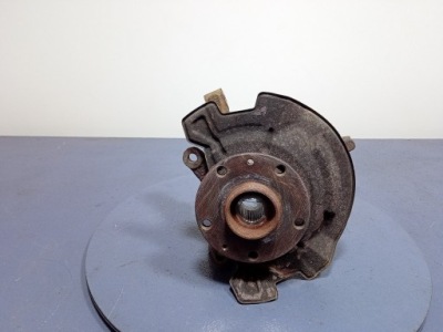 Suzuki swift mk7 sport 1.6 поворотний кулак ліва передня ступиця фото №1