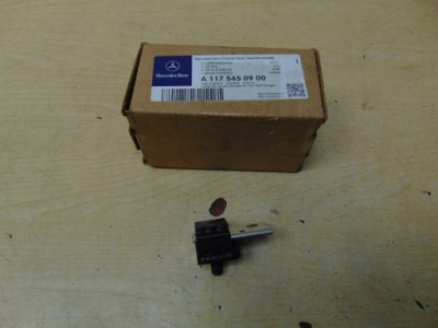 Запобіжник коробка mercedes a1175450900 фото №1