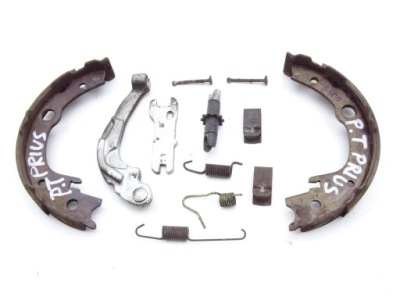 Toyota prius ii 03-09 набір гальмівний правий задня фото №1